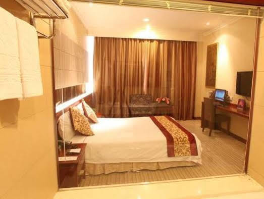 Suzhou Plaza Hotel Exterior photo