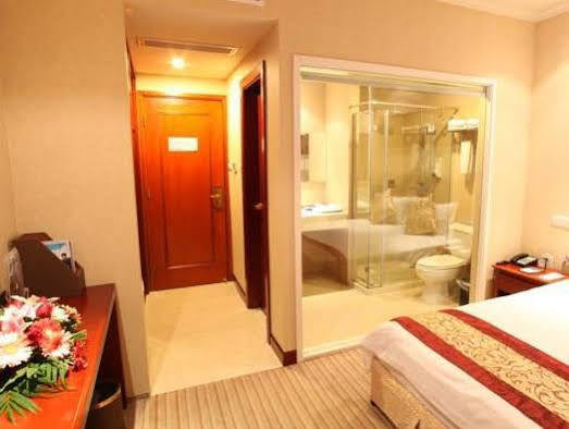 Suzhou Plaza Hotel Exterior photo